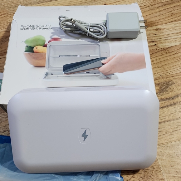 NEW PhoneSoap 3 UV Sanitizer and Charger - White - Picture 2 of 7
